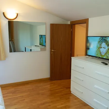 Villa Aurelia Romana * Rome