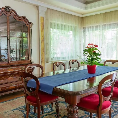 Villa Aurelia Romana Villa *